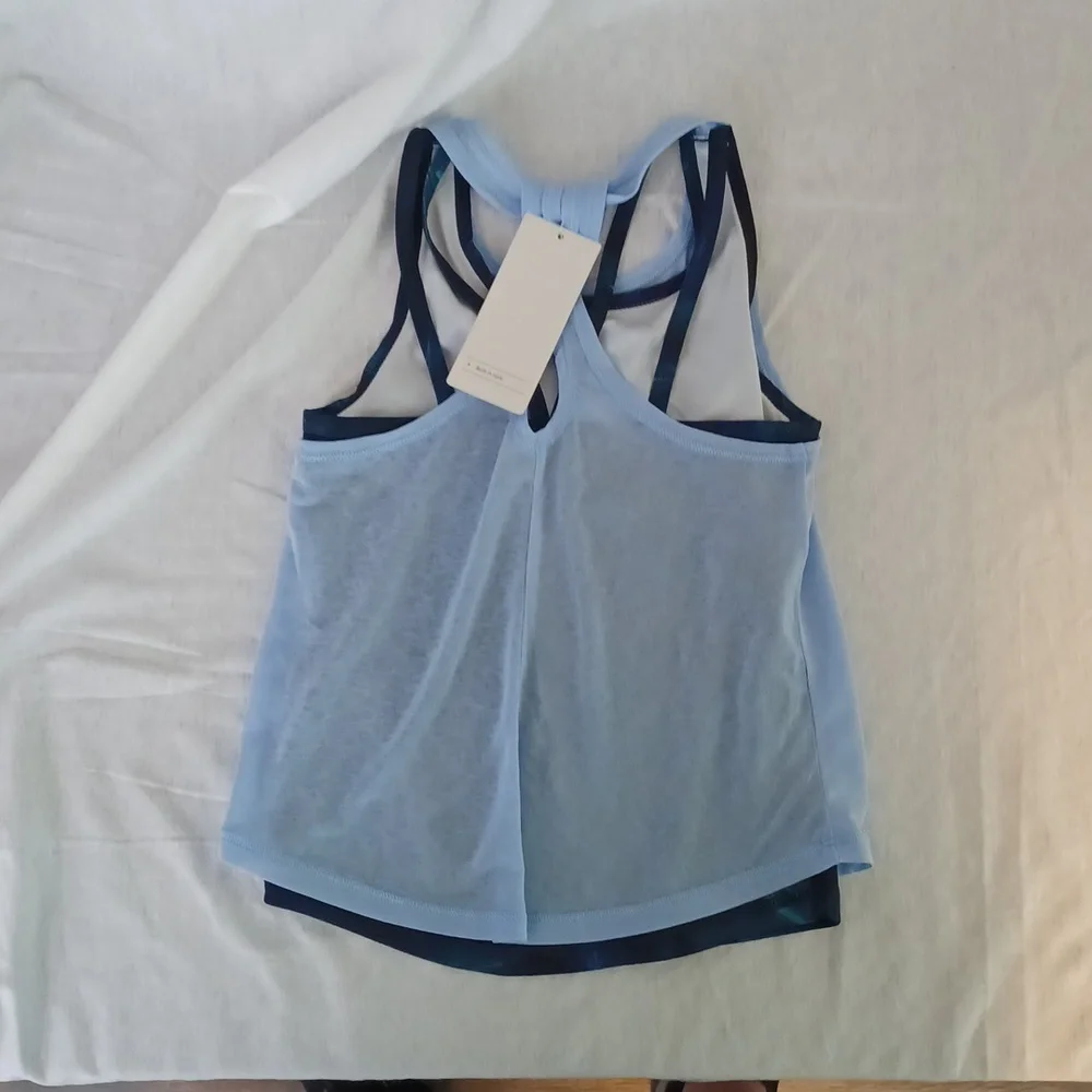 all in motion‎ kids athletic top size XS(4/5)